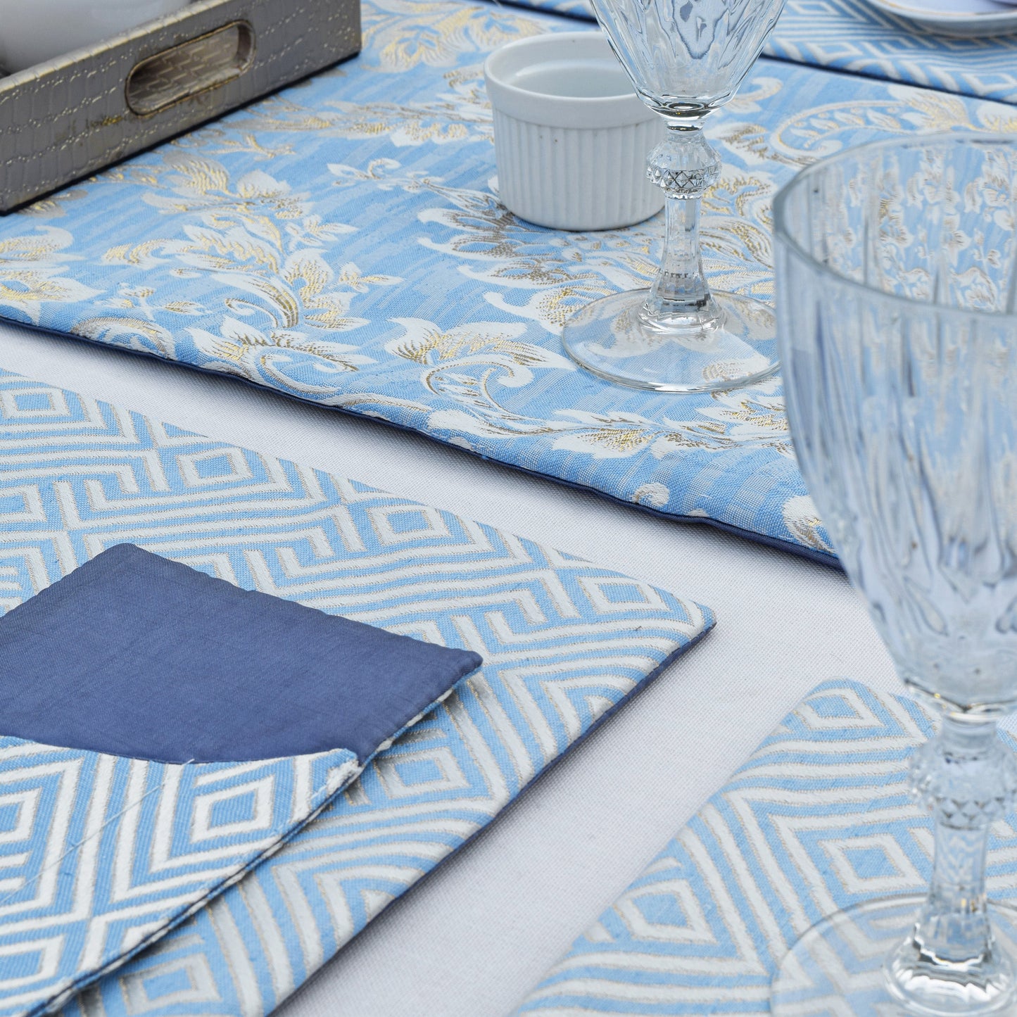 Majestic Bonanza Pearl Blue Silk Table Set